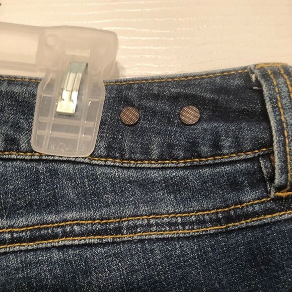 Cabi Size 4 Slim Boyfriend Patchwork Distressed Jean #5695 - Picture 3 of 11